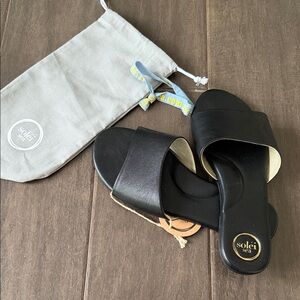 NWT Soléi Sea Black Slide Sandals